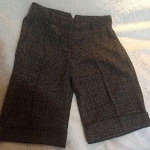 I.N. San Francisco short pants.